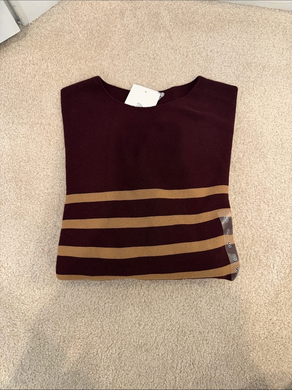 Uniqlo Striped Crewneck Sweater in Burgundy and Tan
